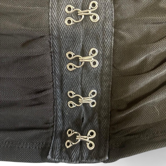 Black Ruched Tank Top - Picture 2 of 4